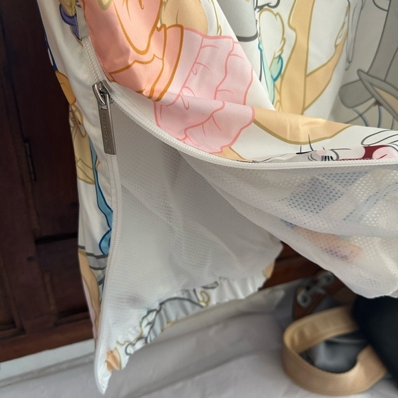 #25❤️ Brand new with tags Members only Looney tunes windbreaker - Picture 9 of 12